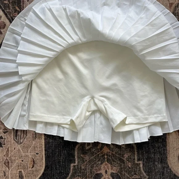 Nike White Pleated Tennis Skirt - Picture 4 of 4